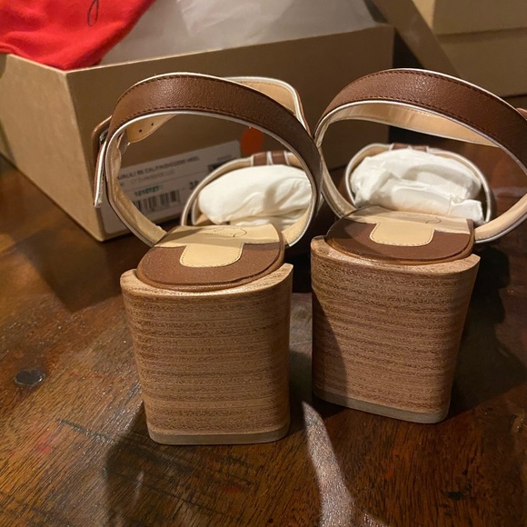 Christian Louboutin Brown Leather Anjalili 55 Ankle-Strap Block Heel Sandals - Picture 3 of 8